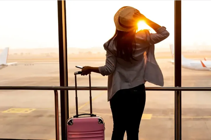 هشدار به ایرانیان کانادا که ویزای توریستی را به کاری تبدیل کرده‌اند